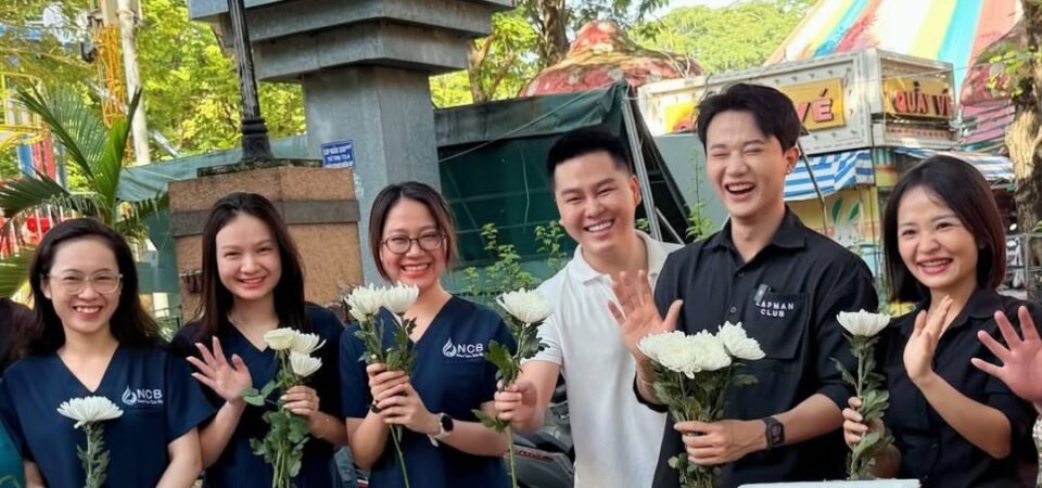thẩm mỹ ncb gửi hoa tri ân anh hùng liệt sĩ