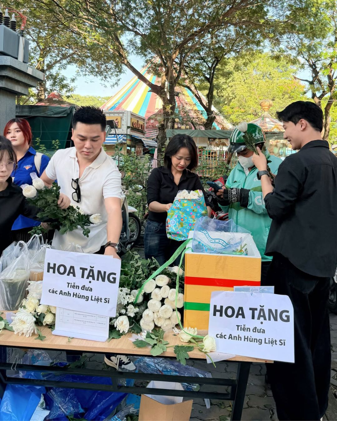 3000 đoá hoa tri ân anh hùng liệt sĩ tại Lê Thị Riêng